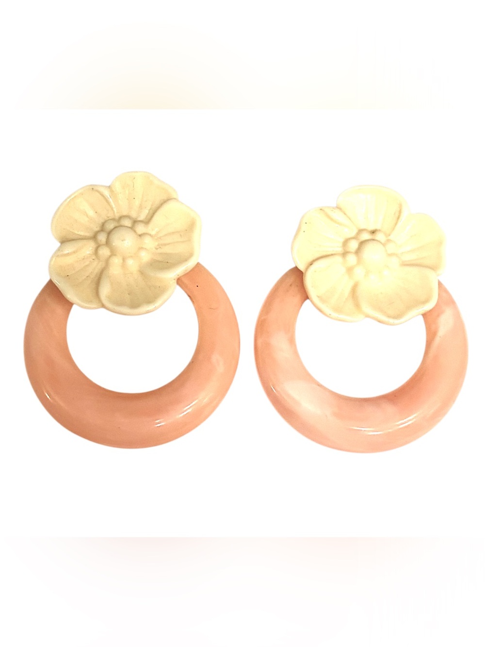 AVON Pink White Floral hoop earrings vintage
